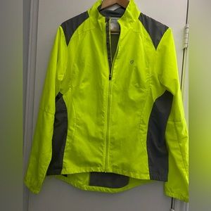XL Pearl Izumi jacket bright yellow with fluorescent areas on back.